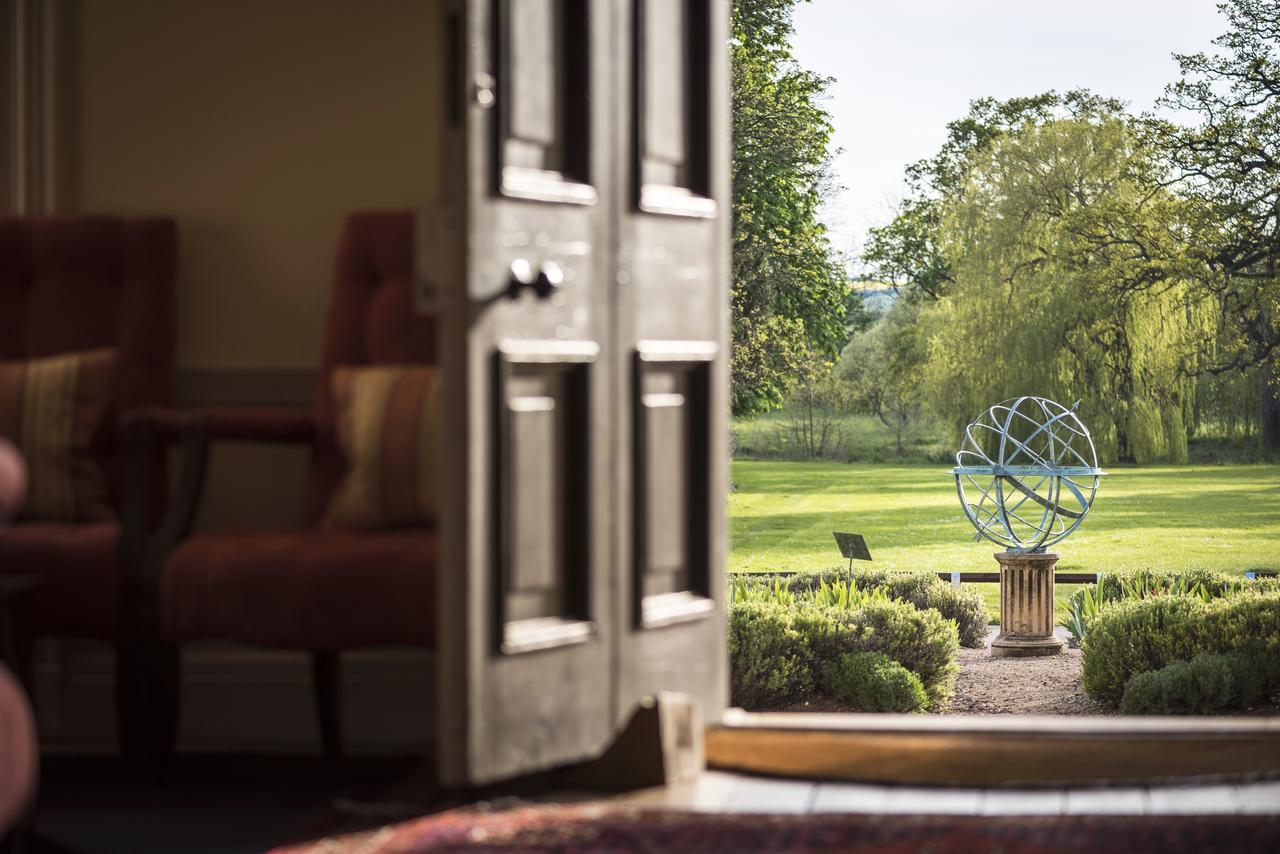 Hinxton Hall Hotel And Conference Centre Esterno foto