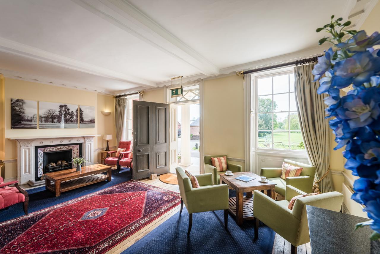 Hinxton Hall Hotel And Conference Centre Esterno foto