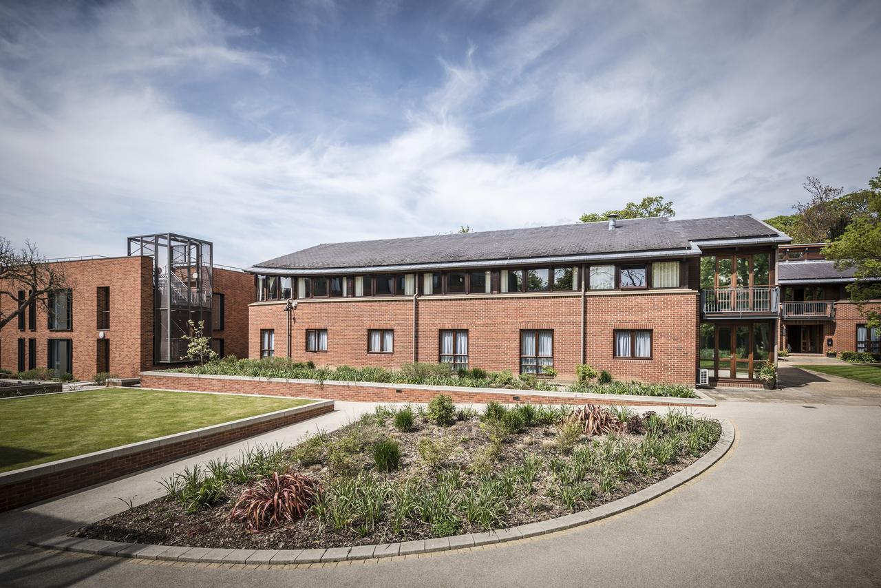 Hinxton Hall Hotel And Conference Centre Esterno foto